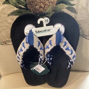 NWT Women’s Happy Dogs Boardwalk Collection by Tidewater Sandals - Size 10